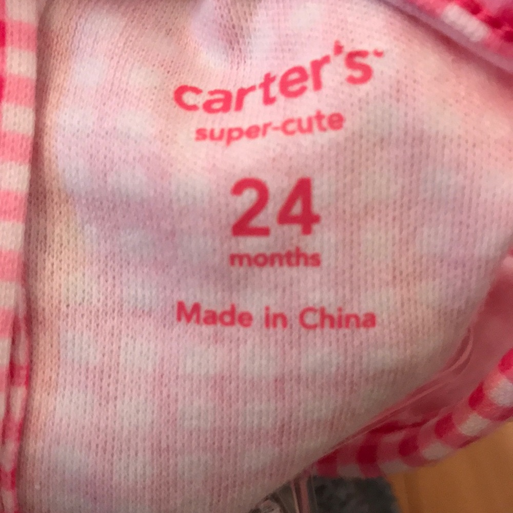 Carter’s romper - Picture 8 of 8